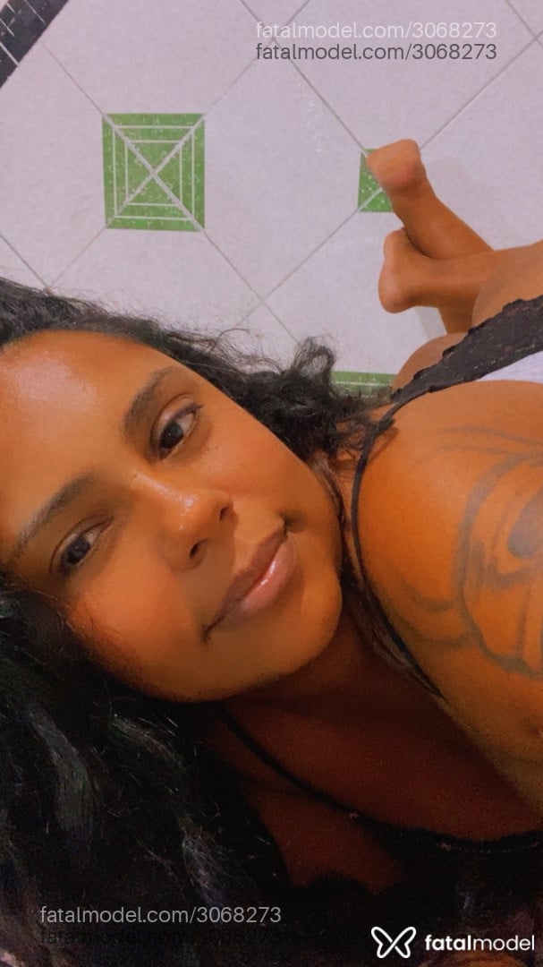 Acompanhante mulher morena (o) de olhos pretos em Virtual Acompanhante mulher morena (o) de olhos pretos em Virtual - Kimberly