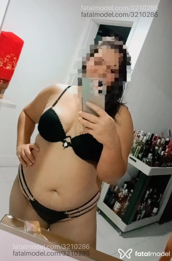 Acompanhante mulher com cabelo castanho de olhos castanhos em Salvador - Isis