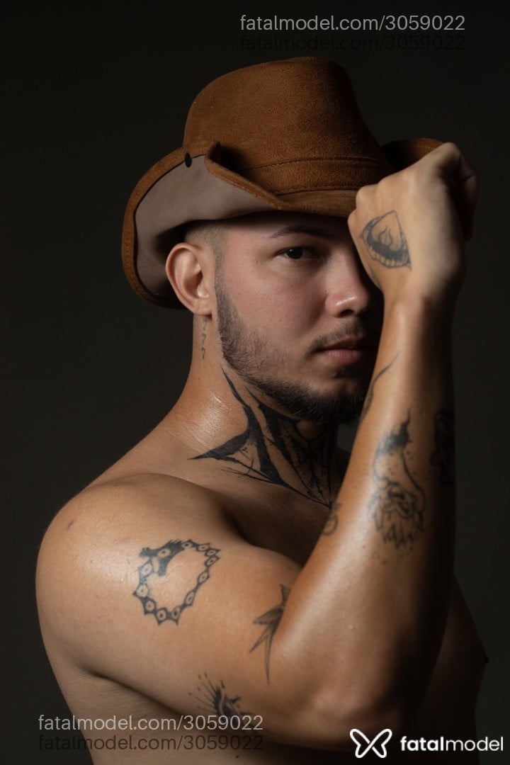 Acompanhante homem morena (o) de olhos pretos em Rio de Janeiro Acompanhante homem morena (o) de olhos pretos em Rio de Janeiro - Thiago Mello