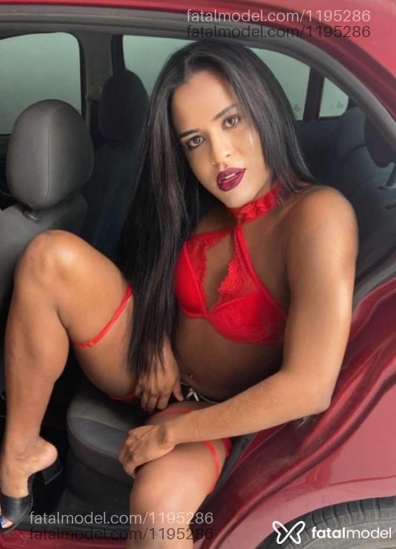 Acompanhante mulher trans morena (o) de olhos castanhos em Itabaiana - Paula Mel