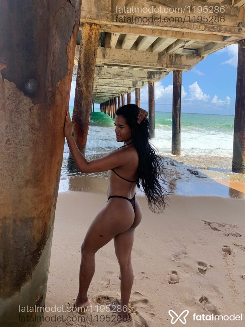 Acompanhante mulher trans morena (o) de olhos castanhos em Itabaiana - Paula Mel