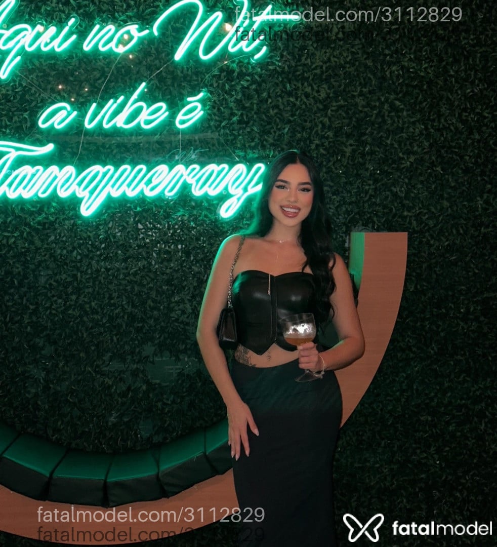 Acompanhante mulher morena (o) de olhos castanhos em Curitiba - Marjorie Lopes