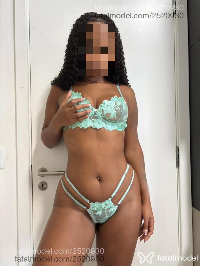 Acompanhante mulher morena (o) de olhos castanhos em Salvador - Cristal
