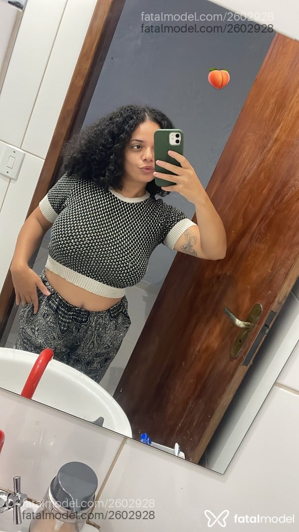 Acompanhante mulher com cabelo castanho de olhos castanhos - Jana