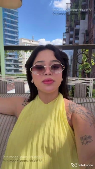 Acompanhante mulher morena (o) de olhos castanhos - Alice Buarque