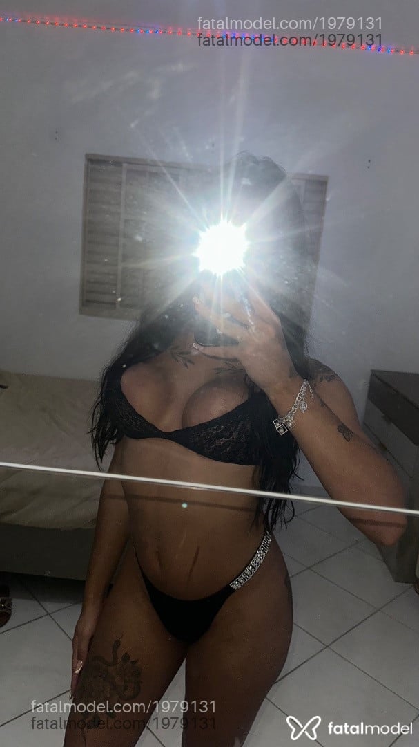 Acompanhante mulher trans morena (o) de olhos castanhos em São Carlos - Ortis