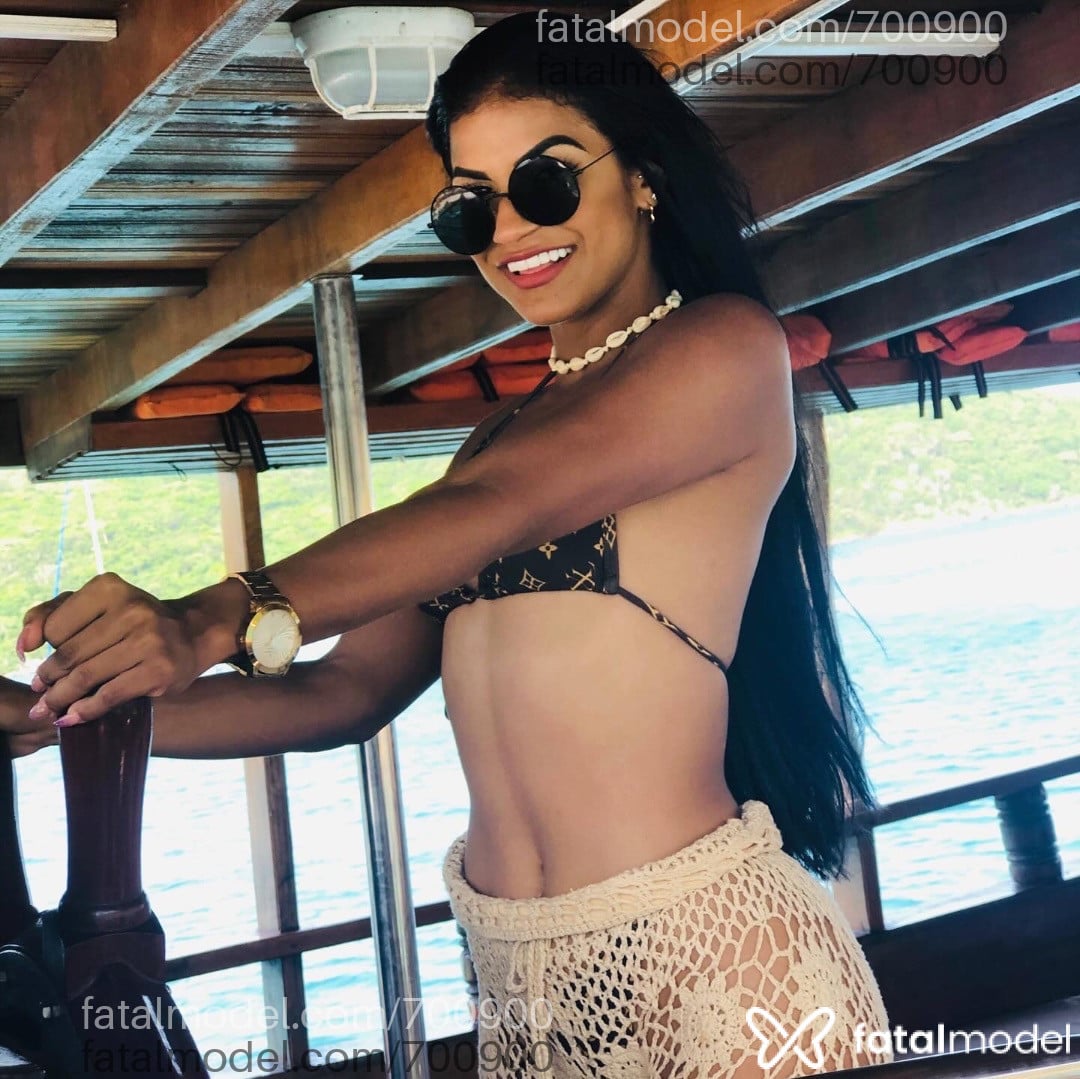 Acompanhante mulher morena (o) de olhos castanhos em São José do Rio Preto - Bianca