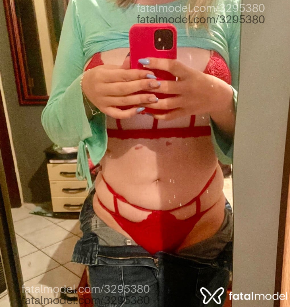 Acompanhante mulher loira (o) de olhos verdes em Joinville - Sasaaa