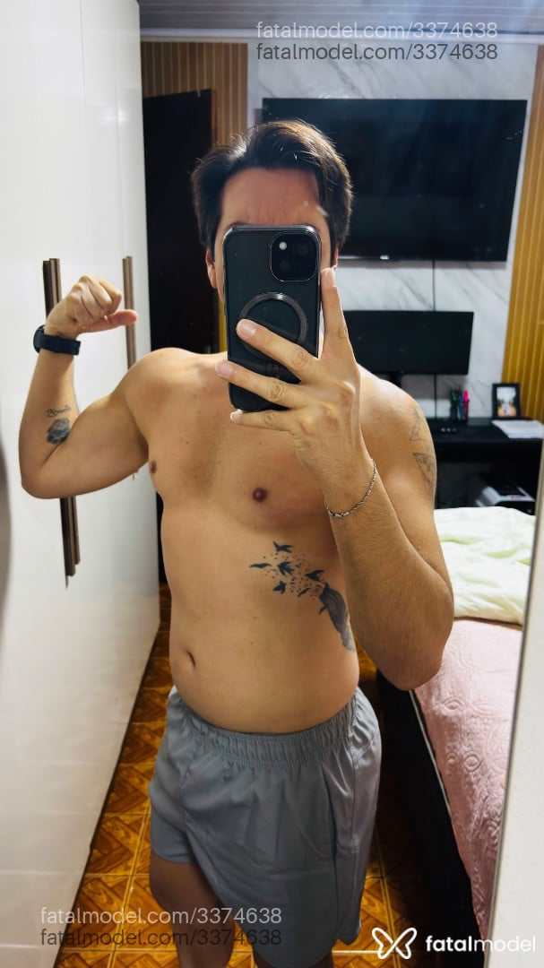 Acompanhante homem com cabelo castanho de olhos castanhos em Maringá - Leandro