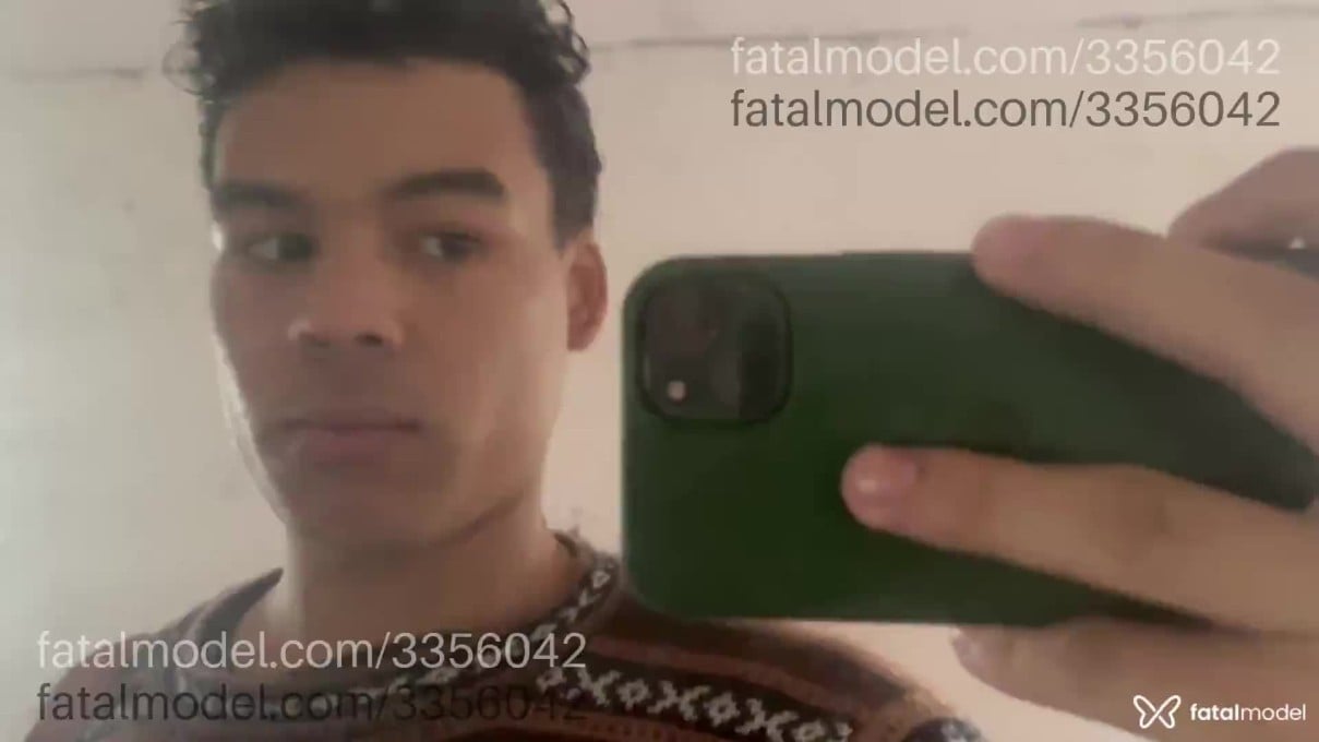 Acompanhante homem morena (o) de olhos castanhos em Blumenau Acompanhante homem morena (o) de olhos castanhos em Blumenau - Gustavo