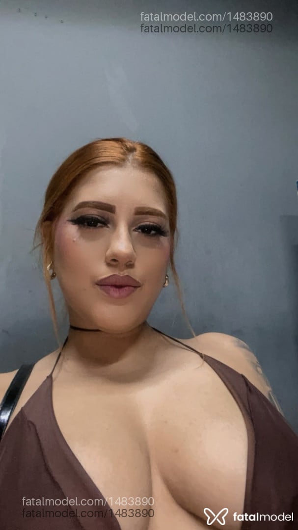 Acompanhante mulher com cabelo castanho de olhos castanhos em Balneário Camboriú - Alice
