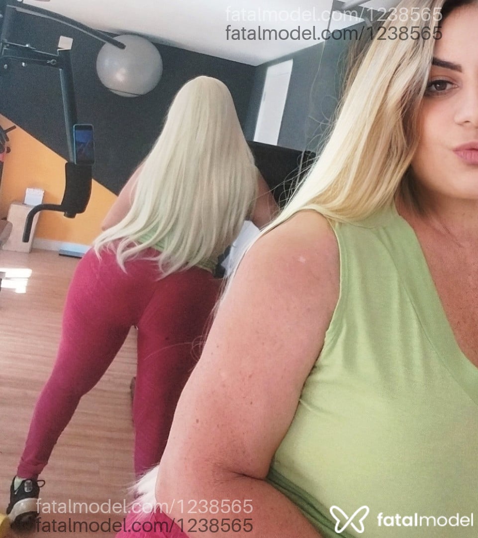Acompanhante mulher ruiva (o) de olhos mel em Virtual - Vivi