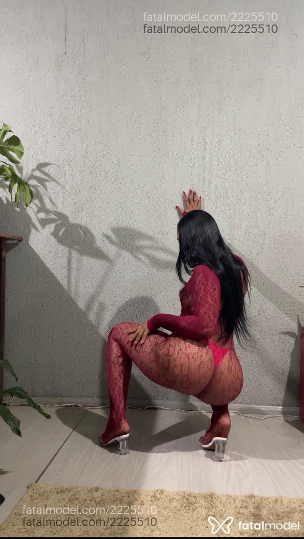 Acompanhante mulher trans morena (o) de olhos pretos em Florianópolis Acompanhante mulher trans morena (o) de olhos pretos em Florianópolis - Manuela