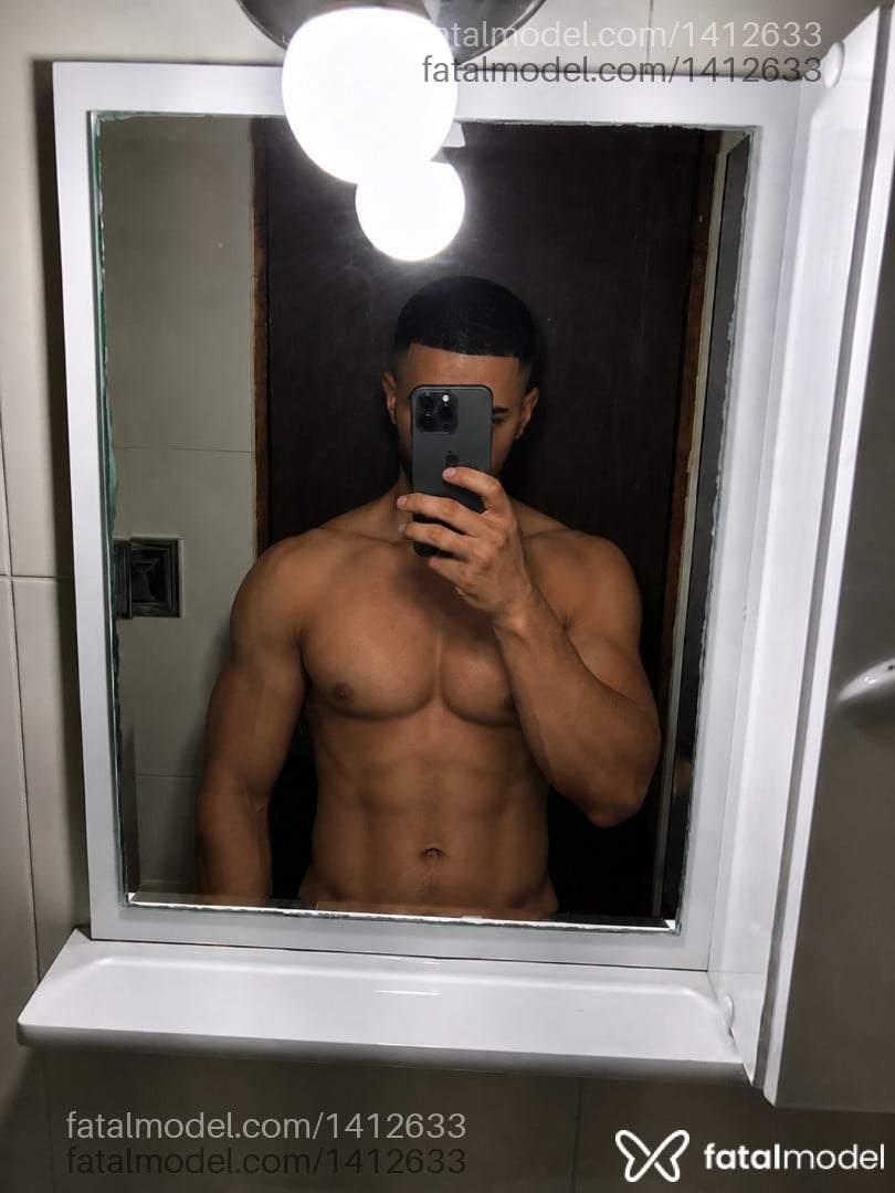 Acompanhante homem com cabelo castanho de olhos castanhos em Belo Horizonte - Adonis