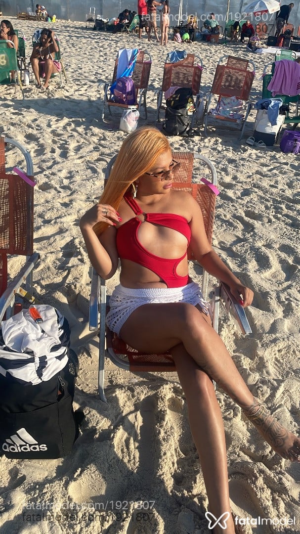 Acompanhante mulher ruiva (o) de olhos castanhos em Boa Vista - Ariel