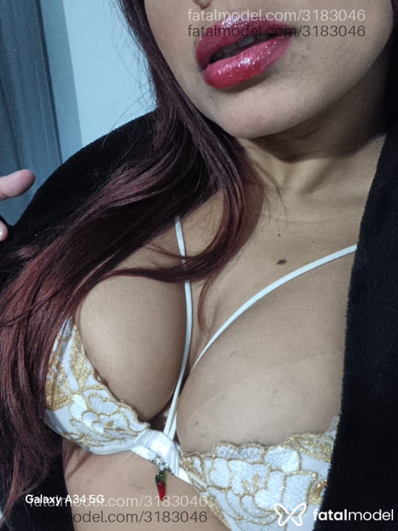 Acompanhante mulher morena (o) de olhos pretos em Lages - Keithy