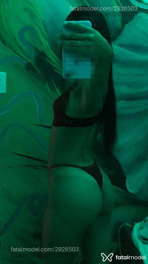 Acompanhante mulher morena (o) de olhos castanhos em Virtual Acompanhante mulher morena (o) de olhos castanhos em Virtual - Caroline