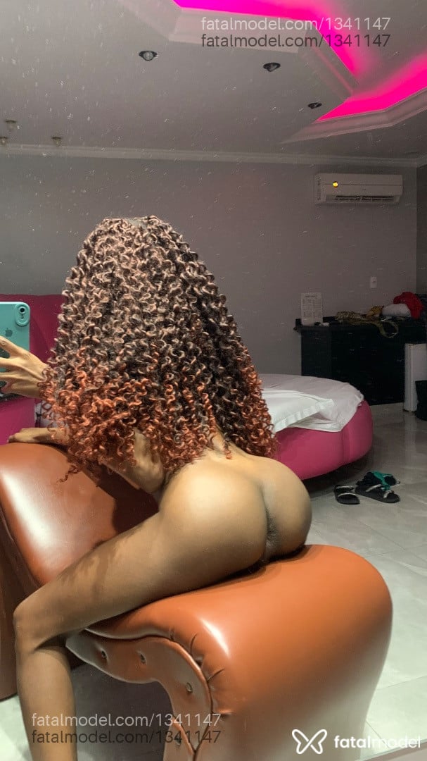 Acompanhante travesti morena (o) de olhos castanhos em São Leopoldo - Barbiee Black