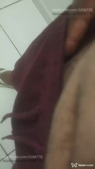 Acompanhante homem com cabelo castanho de olhos pretos em Ivaiporã Acompanhante homem com cabelo castanho de olhos pretos em Ivaiporã - Negãomm