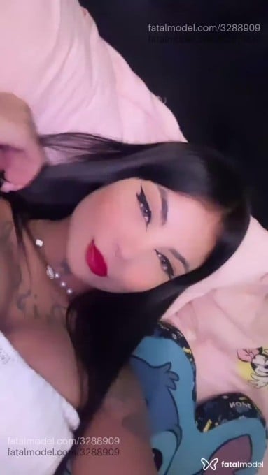 Acompanhante mulher morena (o) de olhos mel em Atibaia Acompanhante mulher morena (o) de olhos mel em Atibaia - Danny