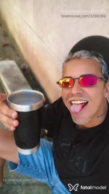 Acompanhante homem morena (o) de olhos pretos - Tâmega Acompanhante homem morena (o) de olhos pretos - Tâmega