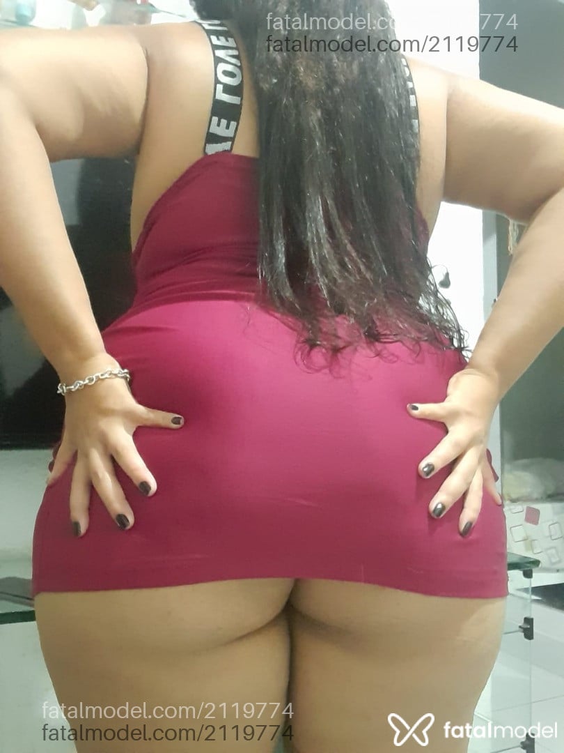 Acompanhante mulher com cabelo castanho de olhos castanhos - Aninha Acompanhante mulher com cabelo castanho de olhos castanhos - Aninha