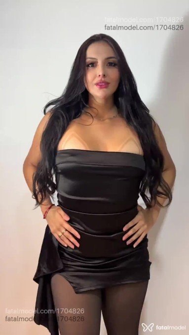 Acompanhante mulher morena (o) de olhos castanhos - Livia Brandão