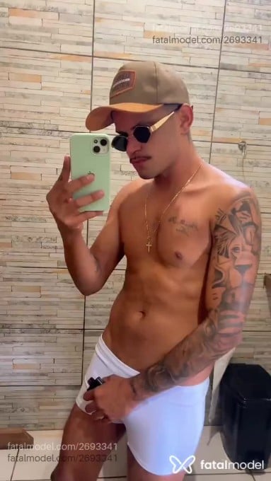 Acompanhante homem morena (o) de olhos pretos - Lucasboy