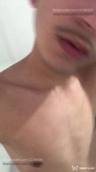 Acompanhante homem morena (o) de olhos castanhos em Curitiba Acompanhante homem morena (o) de olhos castanhos em Curitiba - Lucas