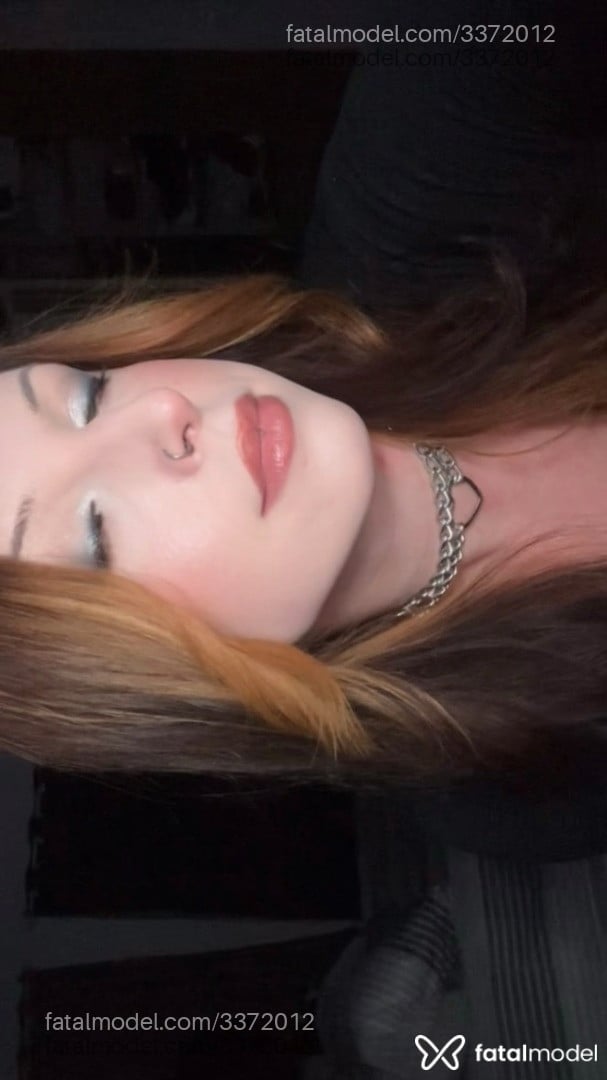 Acompanhante mulher trans com cabelo castanho de olhos verdes em Florianópolis Acompanhante mulher trans com cabelo castanho de olhos verdes em Florianópolis - Cheienmi