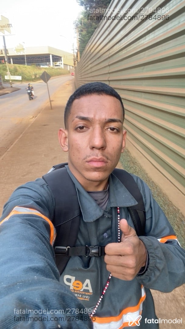 Acompanhante homem morena (o) de olhos pretos em Mário Campos - Caio Henrique