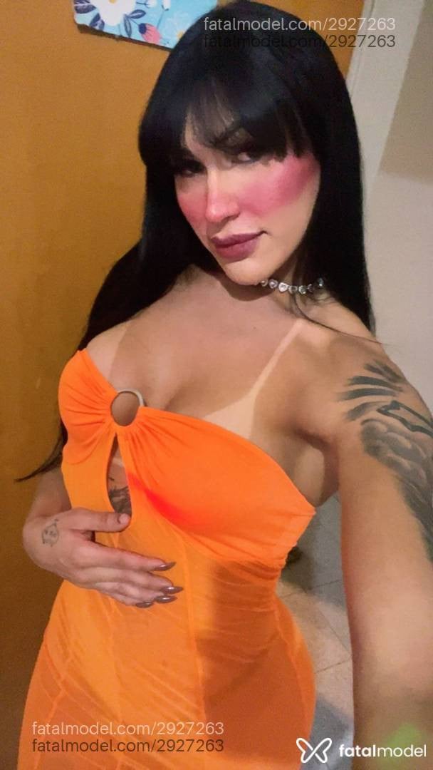 Acompanhante mulher trans morena (o) de olhos pretos - Sheylakelytoptrans