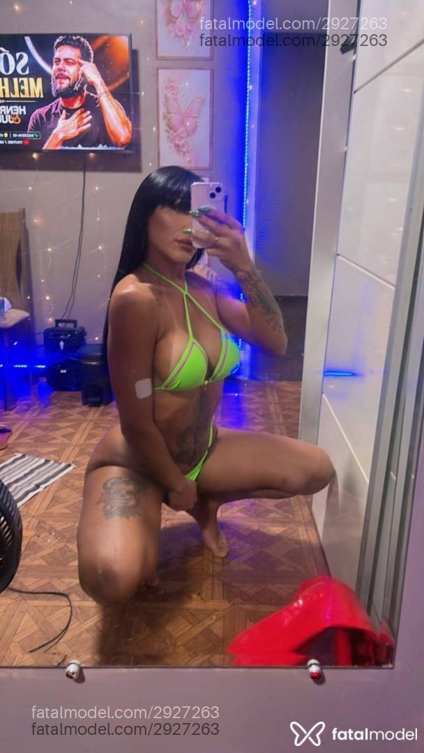 Acompanhante mulher trans morena (o) de olhos pretos - Sheylakelytoptrans