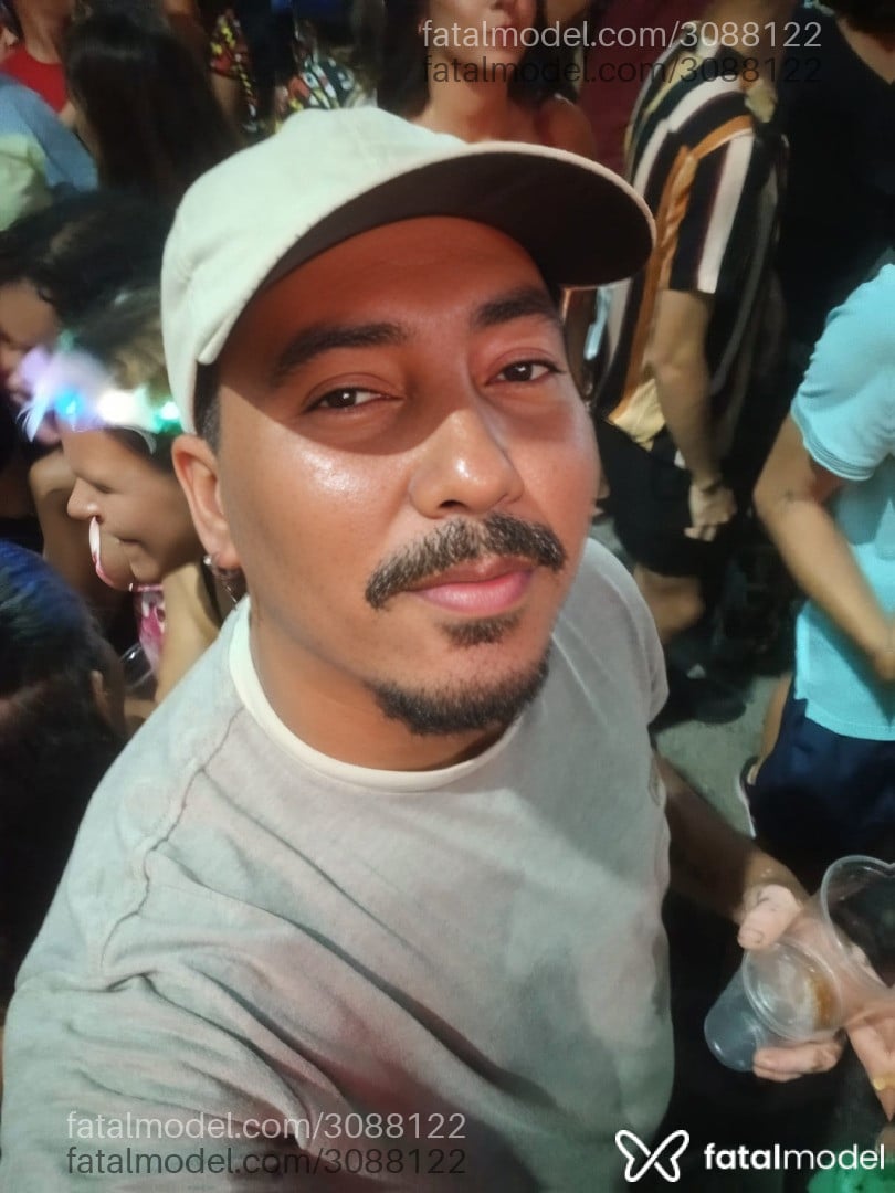 Acompanhante homem morena (o) de olhos pretos em Limoeiro Acompanhante homem morena (o) de olhos pretos em Limoeiro - Douglas Lopes