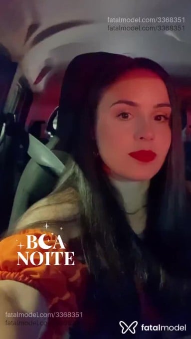 Acompanhante mulher com cabelo castanho de olhos castanhos - Isabella Ribeiro Acompanhante mulher com cabelo castanho de olhos castanhos - Isabella Ribeiro