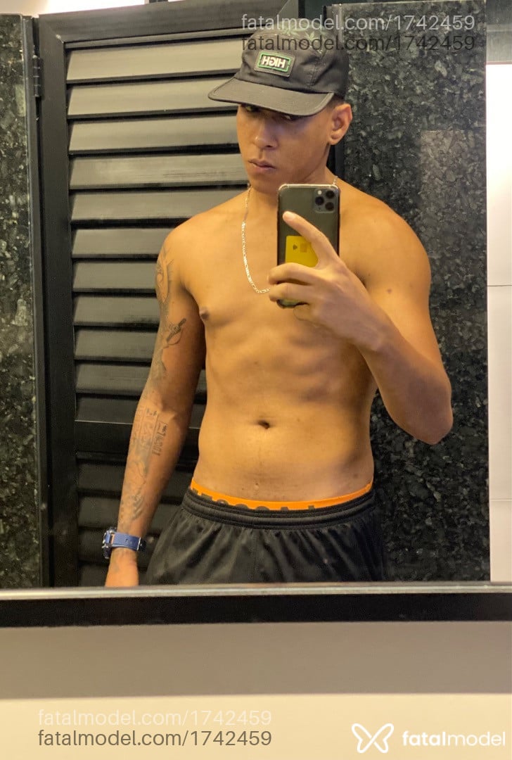 Acompanhante homem morena (o) de olhos pretos em Caruaru - THIAGO