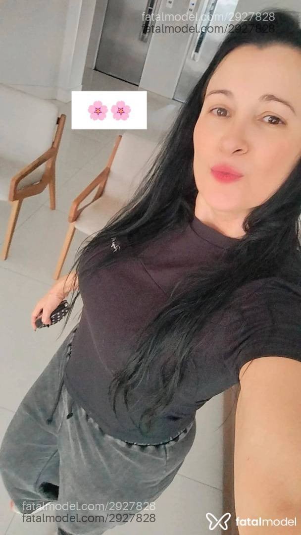 Acompanhante mulher morena (o) de olhos castanhos - Suzy Martins