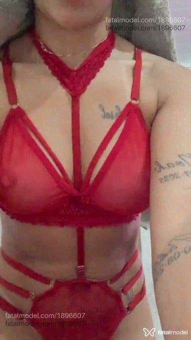 Acompanhante mulher morena (o) de olhos castanhos - Caahh Acompanhante mulher morena (o) de olhos castanhos - Caahh