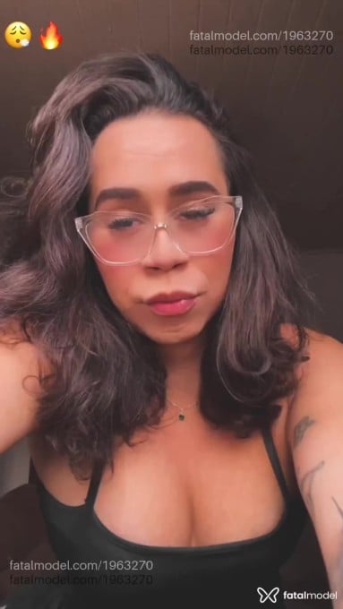 Acompanhante mulher trans com cabelo castanho de olhos castanhos em Itapecerica da Serra Acompanhante mulher trans com cabelo castanho de olhos castanhos em Itapecerica da Serra - Ivy Calixto