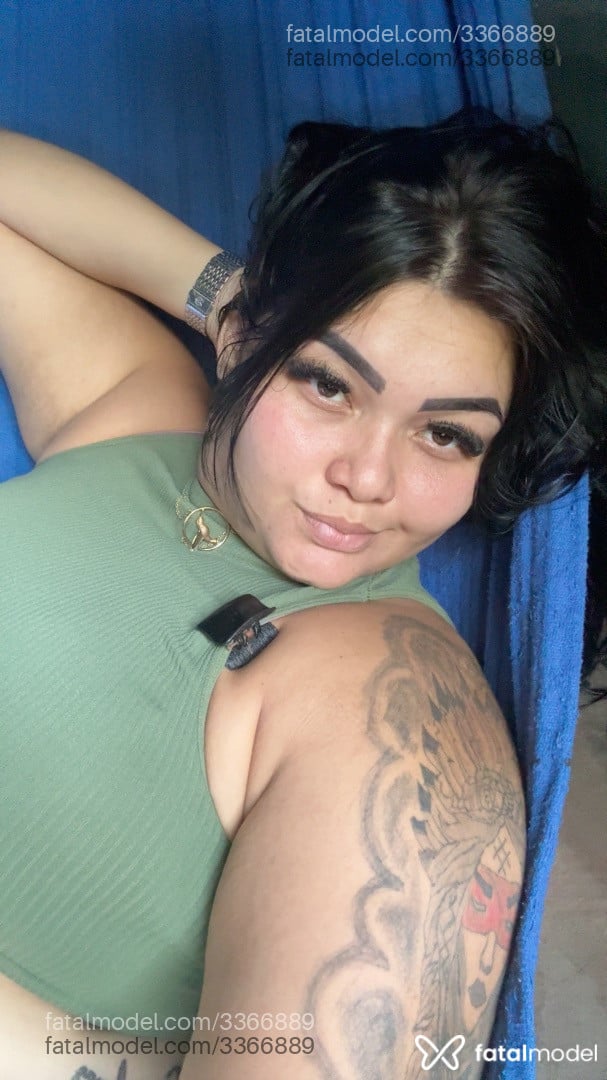 Acompanhante mulher morena (o) de olhos mel em Icó Acompanhante mulher morena (o) de olhos mel em Icó - Araújo