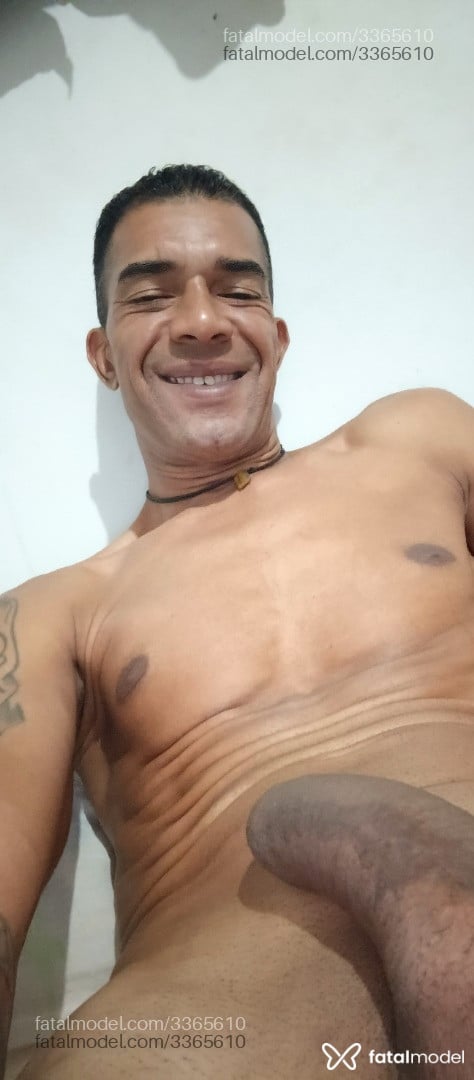 Acompanhante homem morena (o) de olhos castanhos em Ribeirão Preto Acompanhante homem morena (o) de olhos castanhos em Ribeirão Preto - David