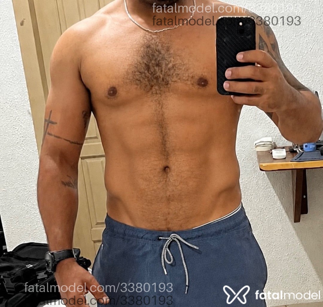 Acompanhante homem morena (o) de olhos castanhos em Aripuanã - Rodrigo Vilela