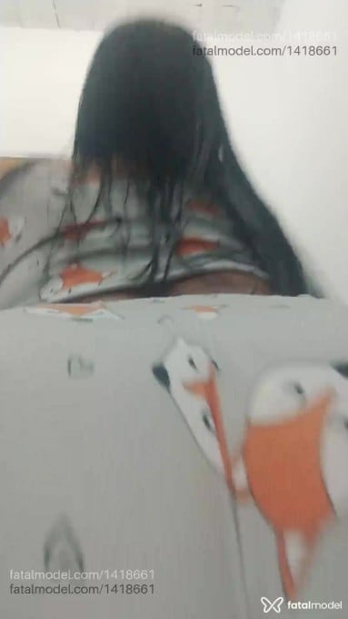 Acompanhante mulher morena (o) de olhos pretos - Tifany