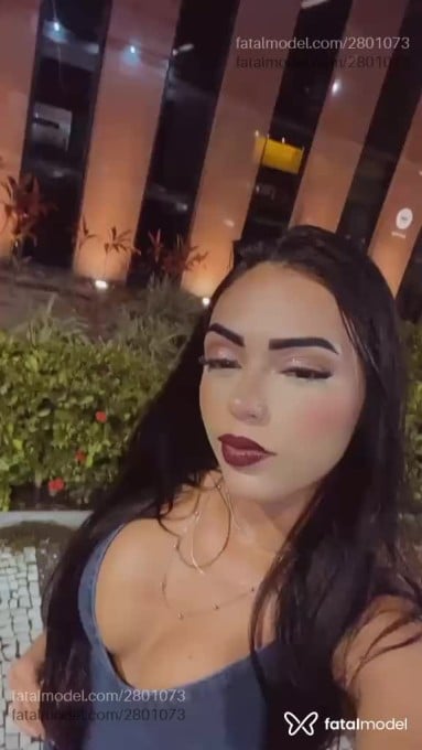 Acompanhante mulher morena (o) de olhos castanhos - Peneloope Acompanhante mulher morena (o) de olhos castanhos - Peneloope