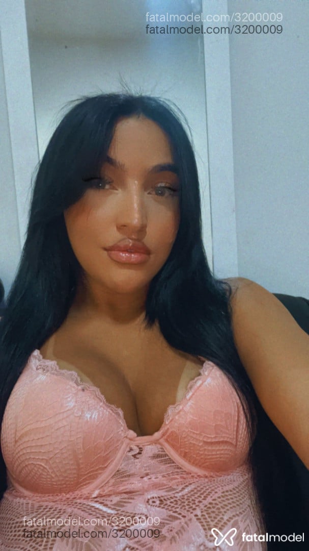 Acompanhante mulher morena (o) de olhos castanhos - Bruna Acompanhante mulher morena (o) de olhos castanhos - Bruna