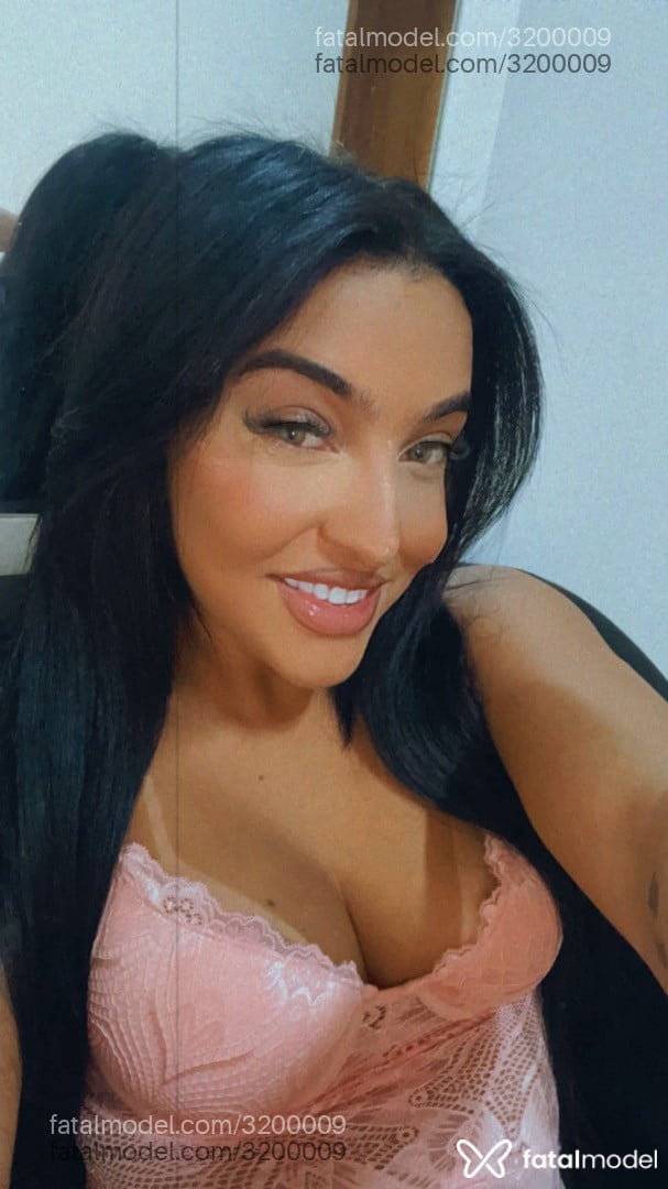 Acompanhante mulher morena (o) de olhos castanhos em Uberaba - Bruna