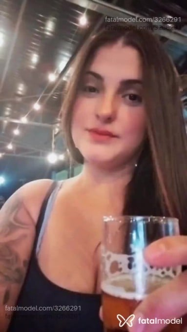 Acompanhante mulher com cabelo castanho de olhos pretos em Juara Acompanhante mulher com cabelo castanho de olhos pretos em Juara - Thais Souza