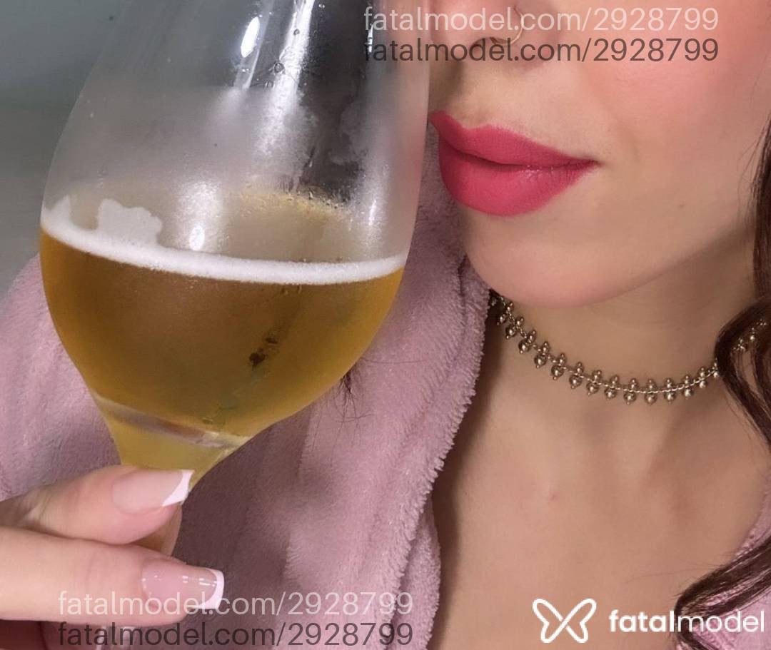Acompanhante mulher com cabelo castanho de olhos castanhos em Venda Nova do Imigrante - Penélope