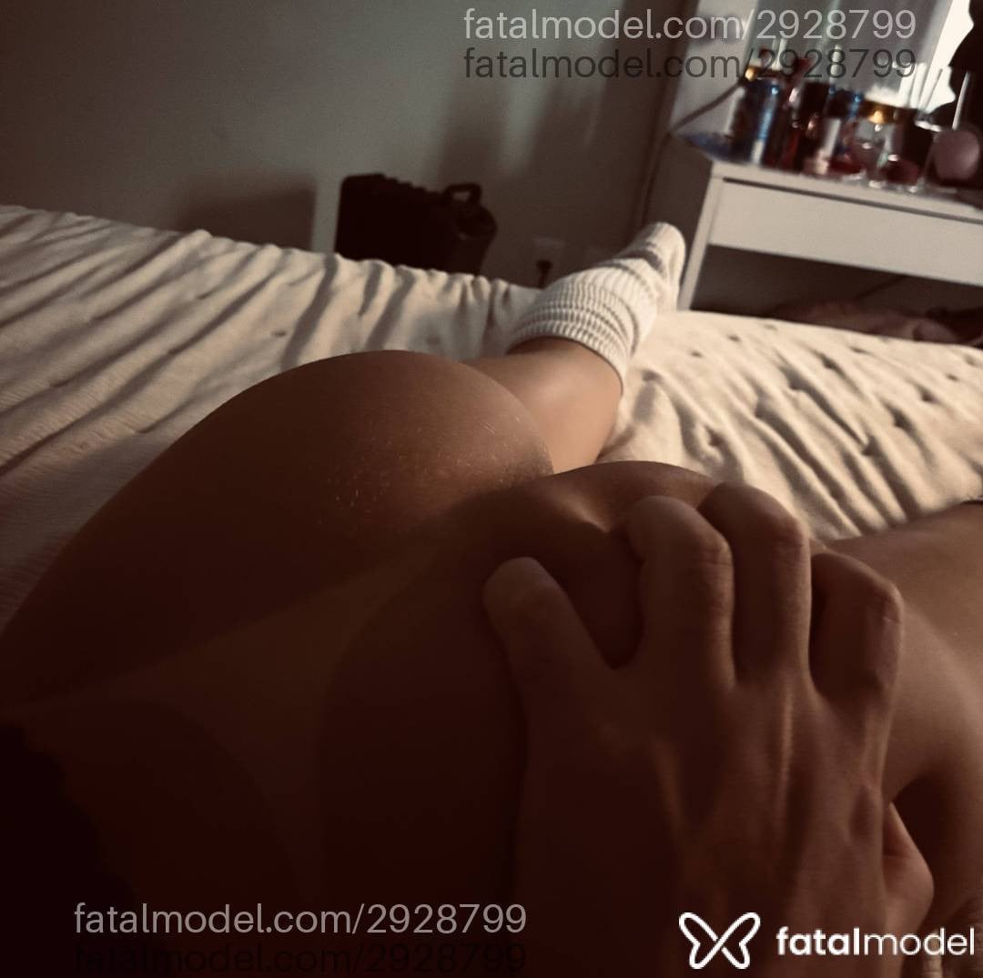 Acompanhante mulher com cabelo castanho de olhos castanhos - Penélope