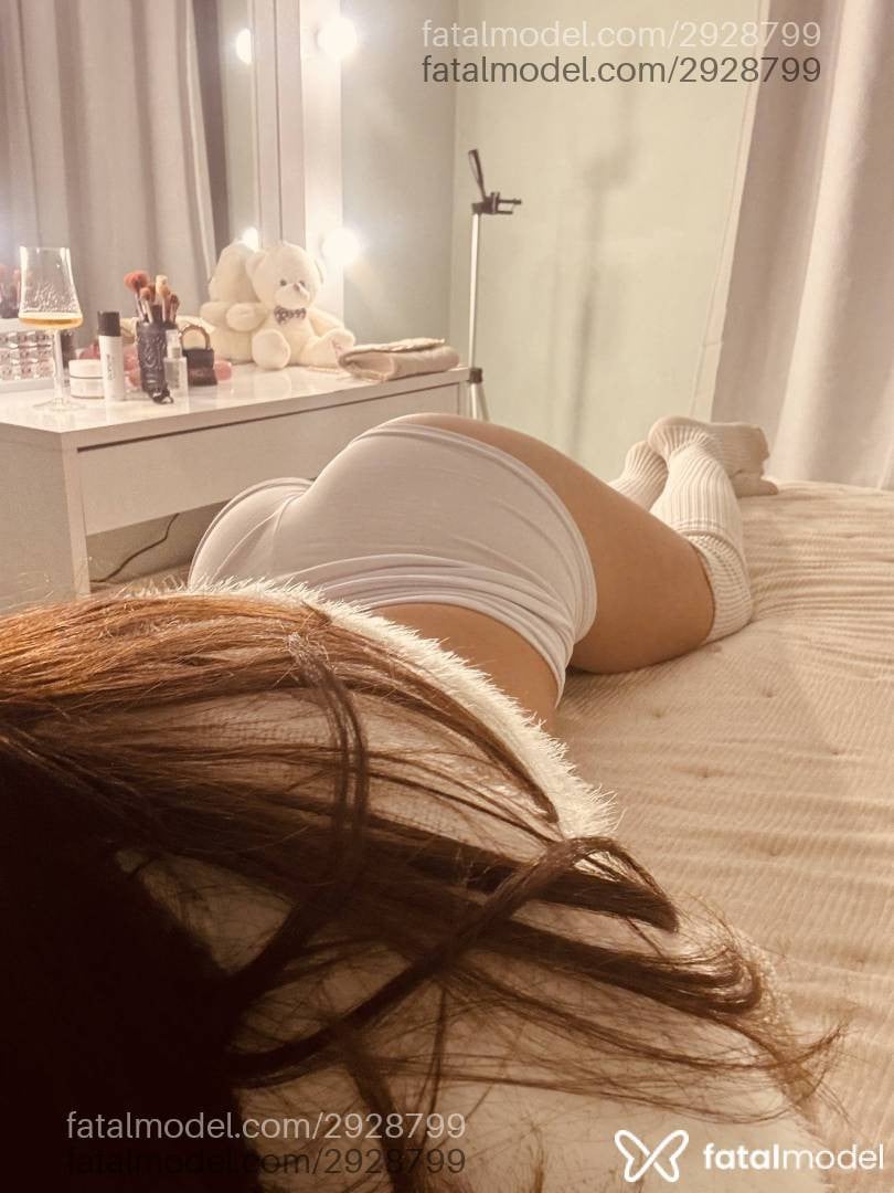 Acompanhante mulher com cabelo castanho de olhos castanhos em Venda Nova do Imigrante - Penélope